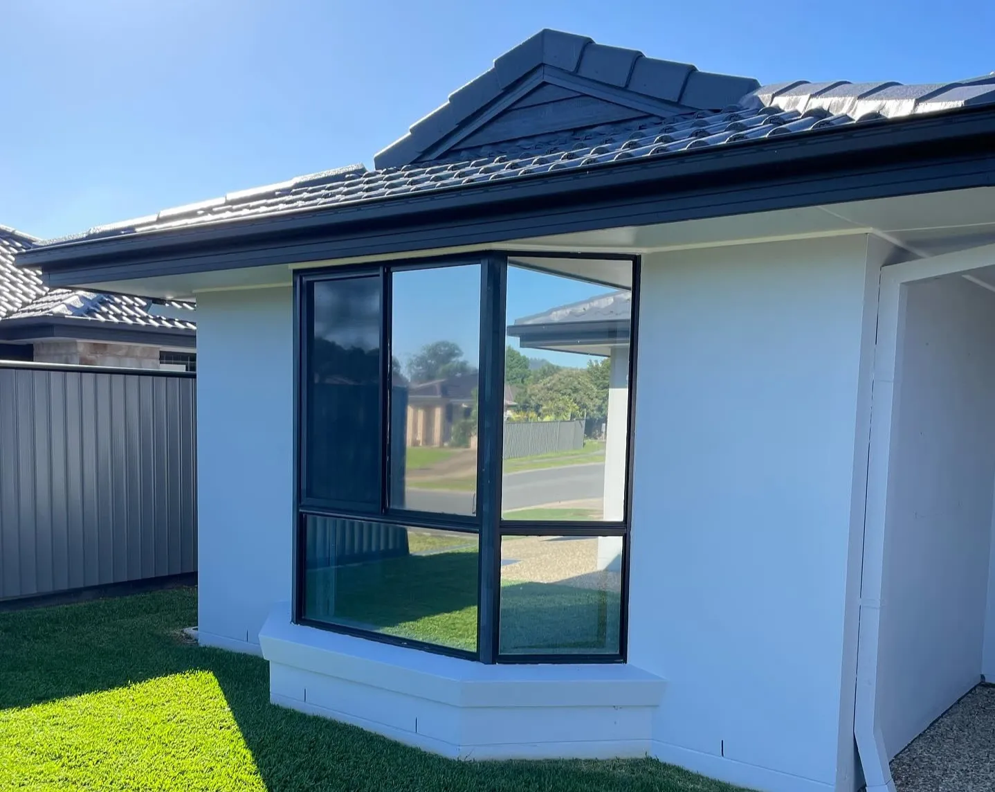 How to Remove Tint from House Windows in Brisbane: A Step-by-Step Guide